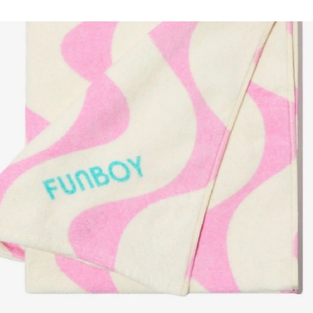 FUNBOY - Poolside Leisure Club Beach Towel BRAND NEW! Originally $49